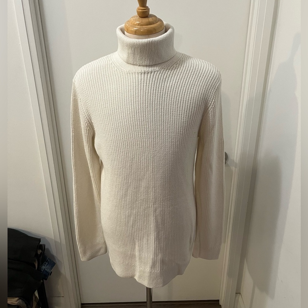 H&M White Knit Turtleneck